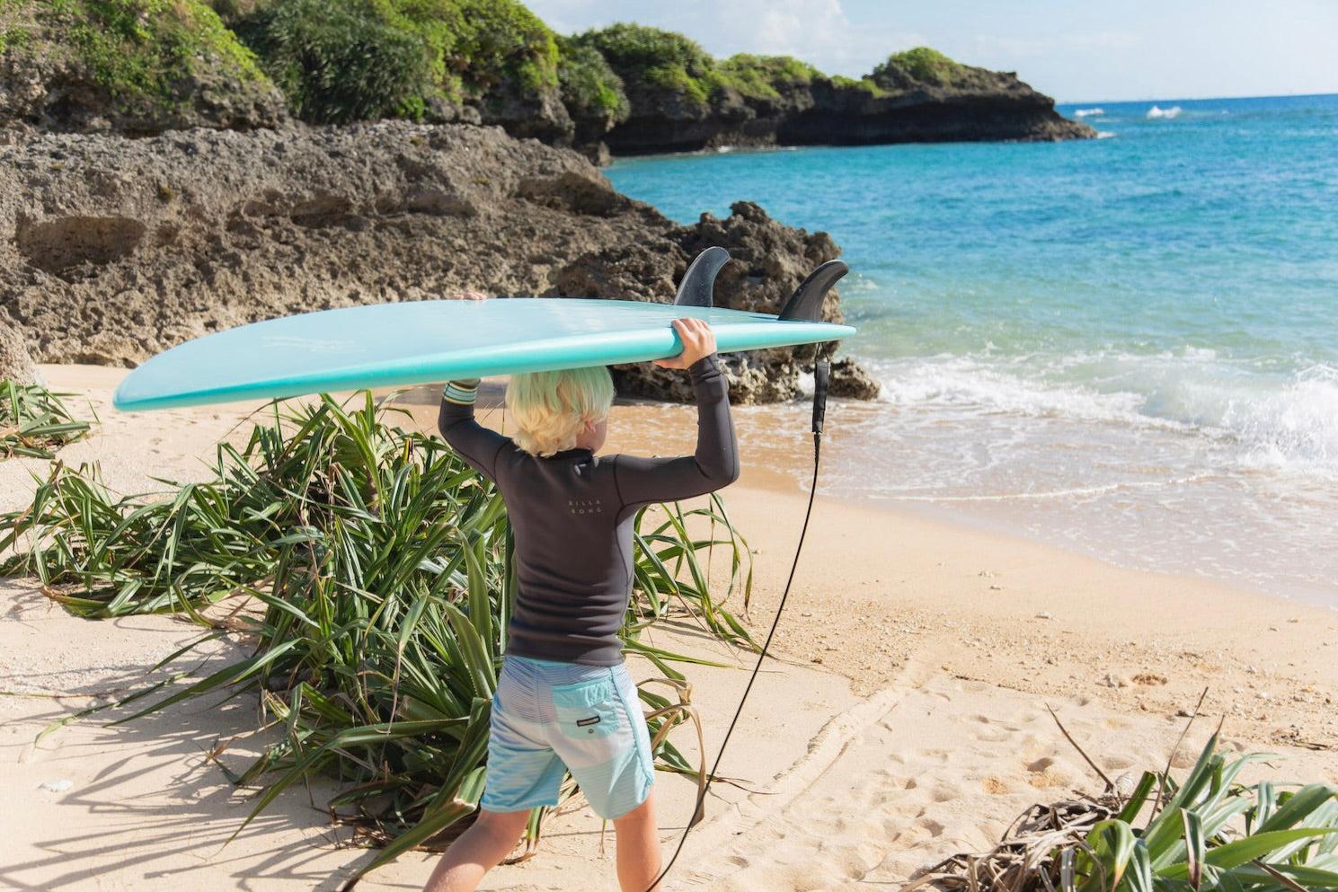 子供向けソフトボード選び：安全で楽しいサーフデビュー | Beach