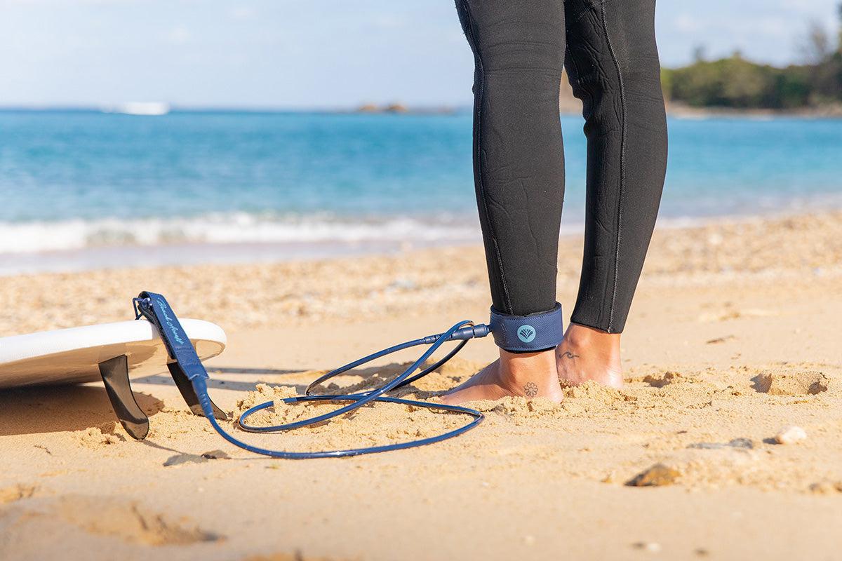 leash-navy1_543c7f19-4e10-4446