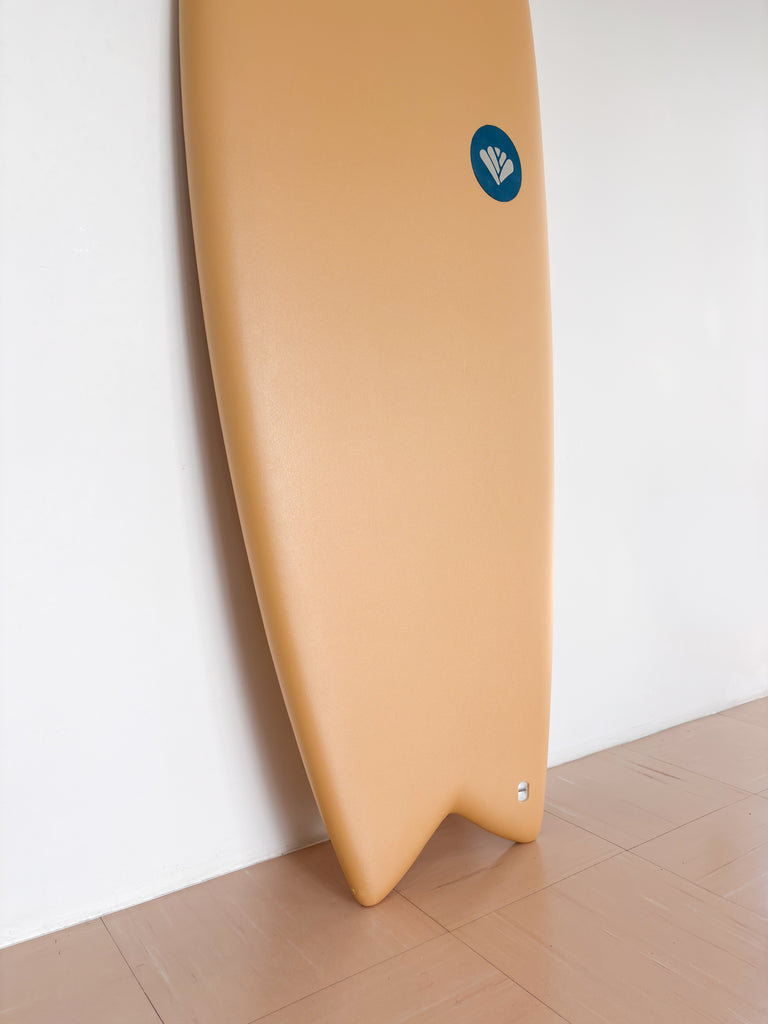 【西濃運輸営業所どめ】ソフトボード 5’6” 36L レトロフィッシュ（新古品）