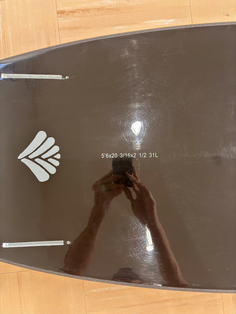 【西濃運輸営業所どめ】（中古）ソフトボード 5’6” 31L ラウンドツイン ※デッキグリップ付き